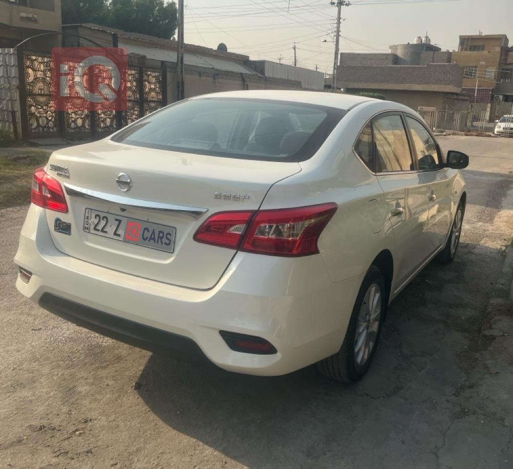 نیسان سێنترا